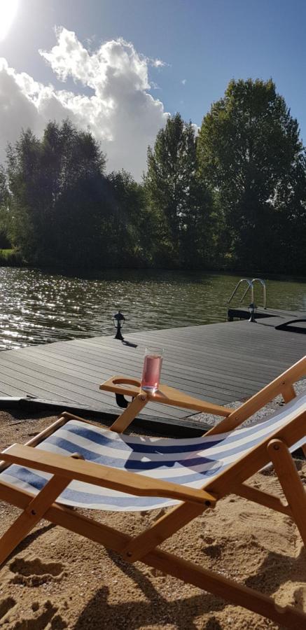 Villa Carafun Aan Het Water Ooltgensplaat Exterior foto