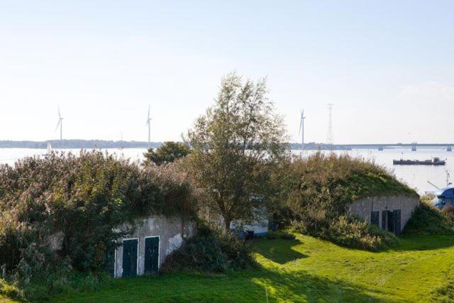 Villa Carafun Aan Het Water Ooltgensplaat Exterior foto